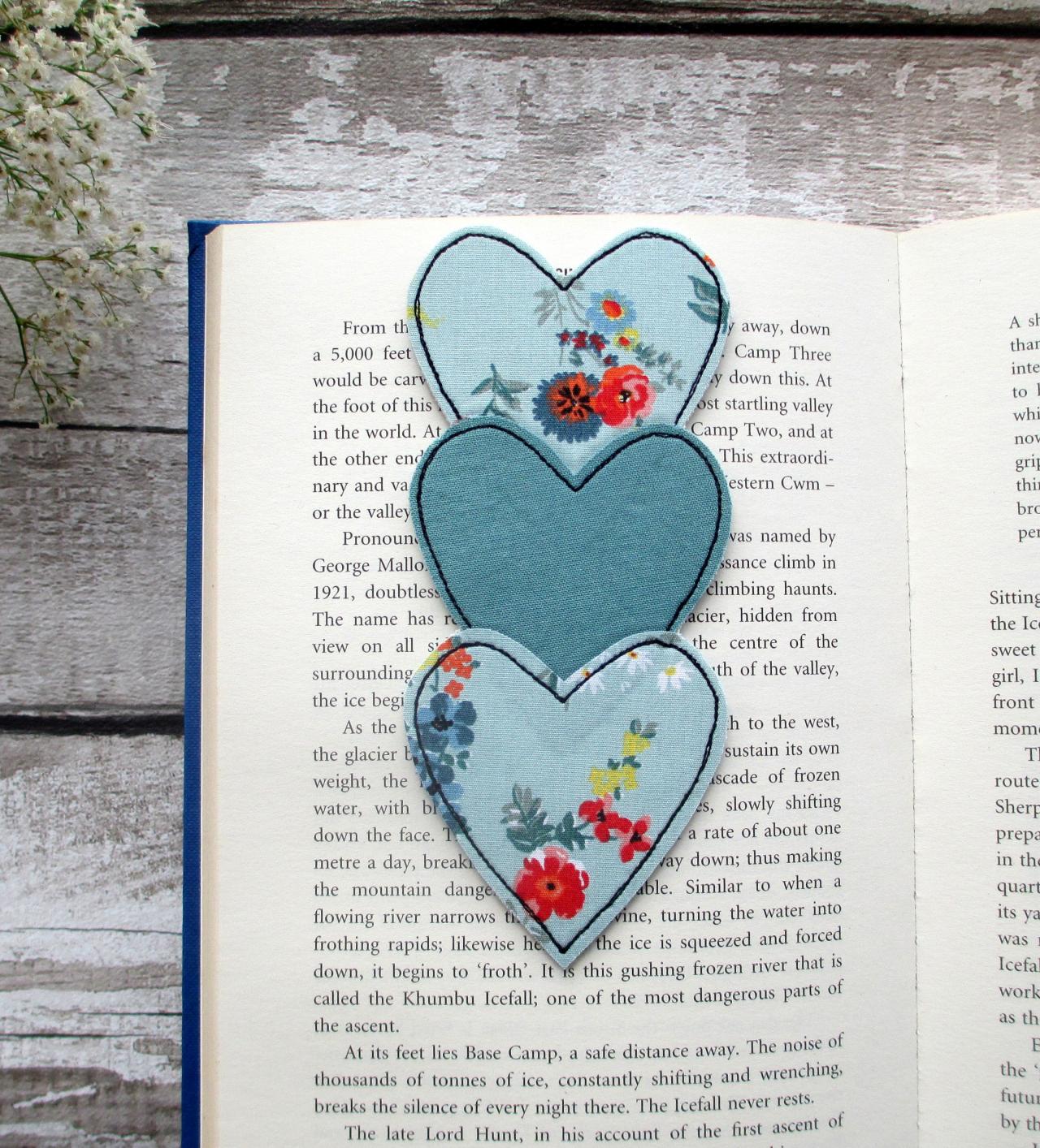 Heart Trio Bookmark, Fabric Bookmark, Unique Bookmark, Gift for Book Lover / Bookworm / Teacher